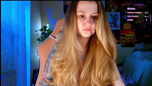 Snapshot of GoodWitch_ chatting on May 2026 05:25:02 AM GoodWitch online show from May 2026 05:25:02 AM