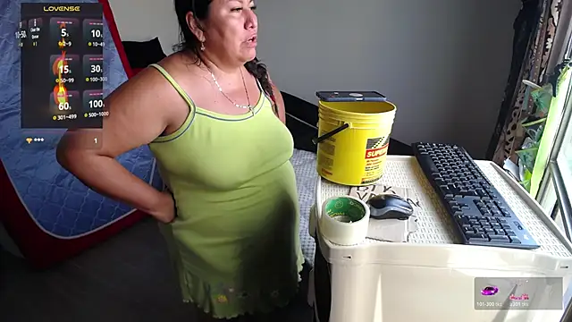 Snapshot of Brenda_Berck_ chatting on June 2026 09:20:02 PM Brenda Berck online show from June 2026 09:20:02 PM
