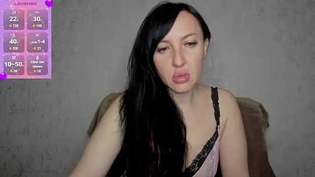 MissGulia online show from April 2026 02:09:02 AM