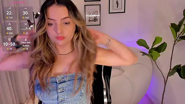 AmyWood online show from November 2025 02:19:01 PM