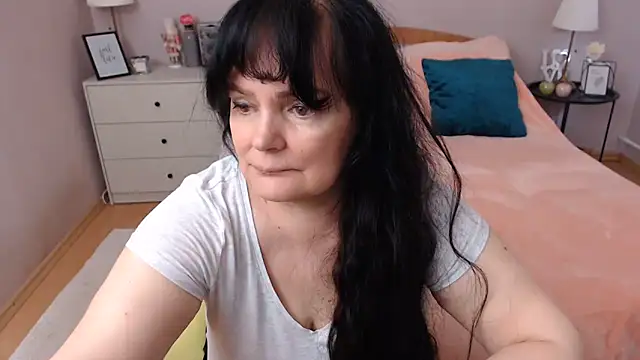 Snapshot of LeveMe2Nightt chatting on June 2026 12:11:01 PM LeveMe2Nightt online show from June 2026 12:11:01 PM