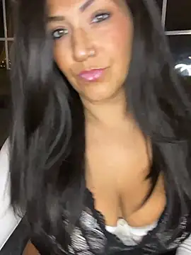 Snapshot of LittleMissEeve chatting on February 2026 12:28:01 AM LittleMissEeve online show from February 2026 12:28:01 AM