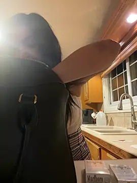 Snapshot of LittleMissEeve chatting on February 2026 01:02:02 AM LittleMissEeve online show from February 2026 01:02:02 AM