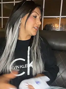 Snapshot of LittleMissEeve chatting on February 2026 01:34:02 AM LittleMissEeve online show from February 2026 01:34:02 AM