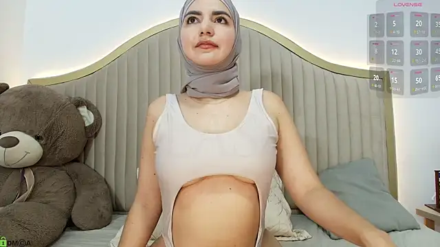 dalilasaadi  online show from April 2026 03:27:01 PM