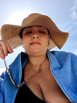 CristalRays online show from April 2026 07:41:01 PM