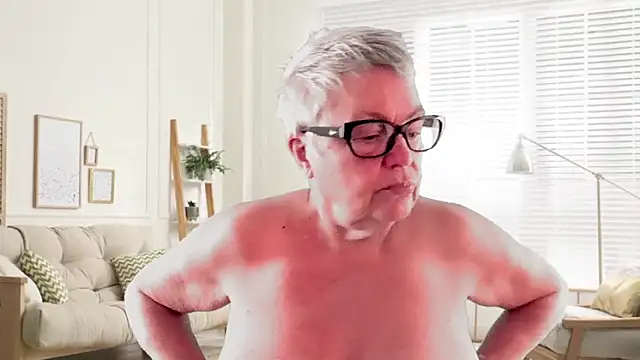 GrannyChrissy68 online show from February 2026 02:02:02 PM