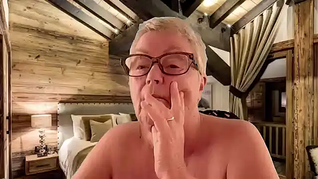 GrannyChrissy68 online show from March 2026 10:24:02 PM