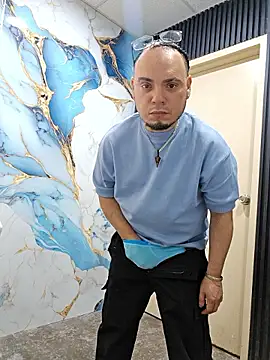 latinoflpr online show from April 2026 08:17:02 PM