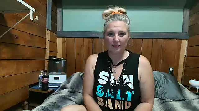 Snapshot of lisaxlovexxx chatting on June 2026 07:12:01 PM lisaxlovexxx online show from June 2026 07:12:01 PM