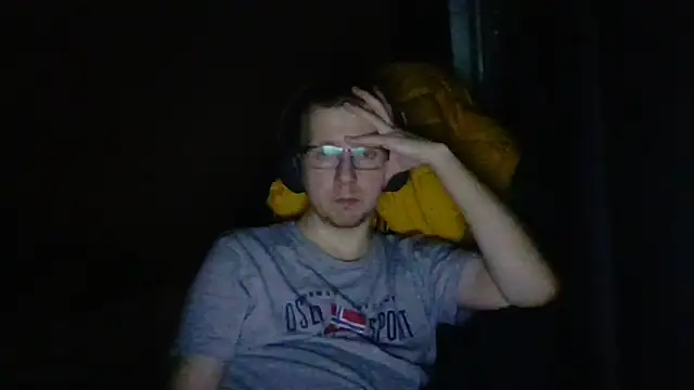 Snapshot of David250692 chatting on March 2026 05:53:02 PM David250692 online show from March 2026 05:53:02 PM