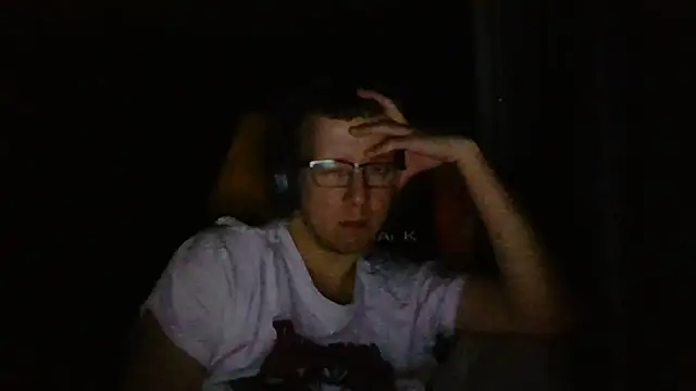 Snapshot of David250692 chatting on March 2026 10:03:02 PM David250692 online show from March 2026 10:03:02 PM