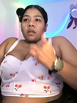 Snapshot of paola091 chatting on February 2026 11:33:01 PM paola091 online show from February 2026 11:33:01 PM