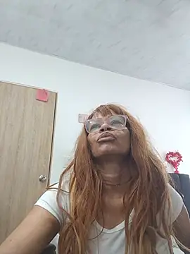 Snapshot of BustyMilf_ chatting on July 2026 01:15:01 PM BustyMilf online show from July 2026 01:15:01 PM