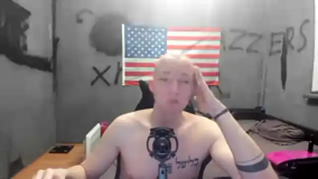 Snapshot of Tolyadar@xh chatting on March 2026 07:52:02 PM Tolyadarxh online show from March 2026 07:52:02 PM