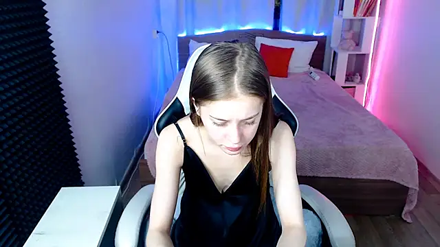 Snapshot of Kira_honeyy chatting on January 2025 02:17:02 PM Kira honeyy online show from January 2025 02:17:02 PM