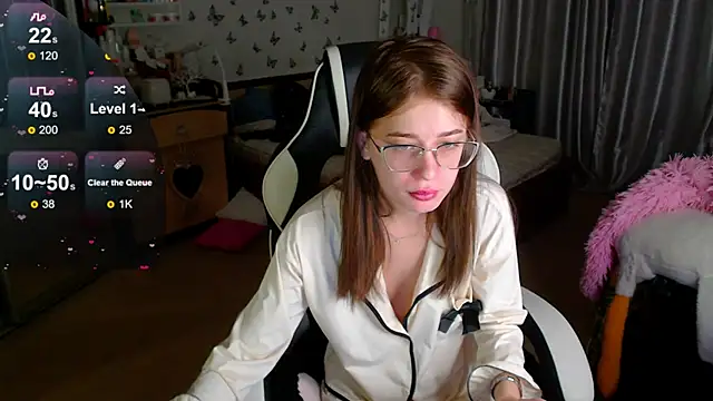 Snapshot of Kira_honeyy chatting on January 2026 02:17:01 AM Kira honeyy online show from January 2026 02:17:01 AM