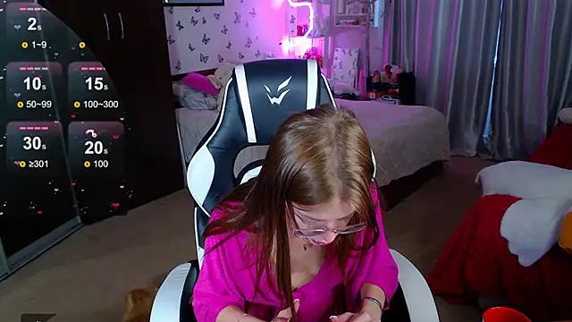 Snapshot of Kira_honeyy chatting on April 2026 11:07:02 AM Kira honeyy online show from April 2026 11:07:02 AM