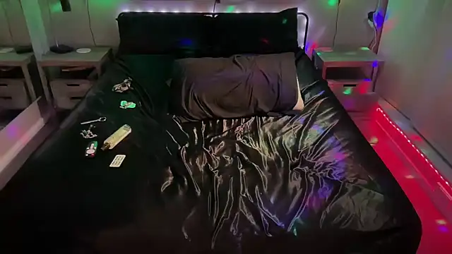 MikyFoxx online show from February 2026 06:07:01 AM