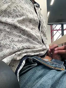 knobhead2020 online show from April 2026 06:03:01 AM