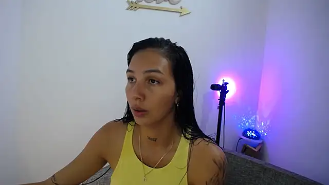 Allyson Smith online show from December 2024 08:47:02 PM