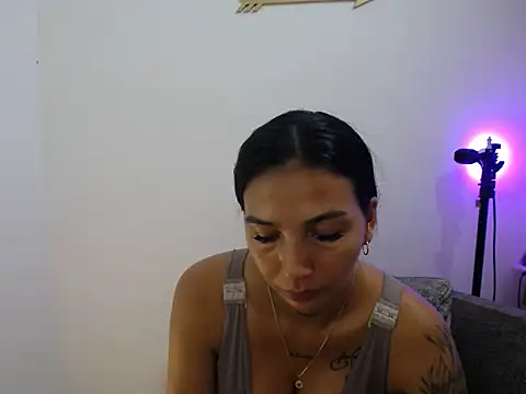 Allyson Smith online show from January 2025 02:48:01 AM