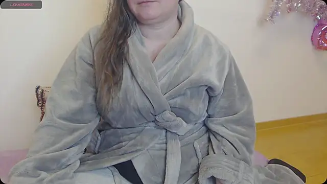 Lady Adrianna online show from February 2025 09:44:02 PM