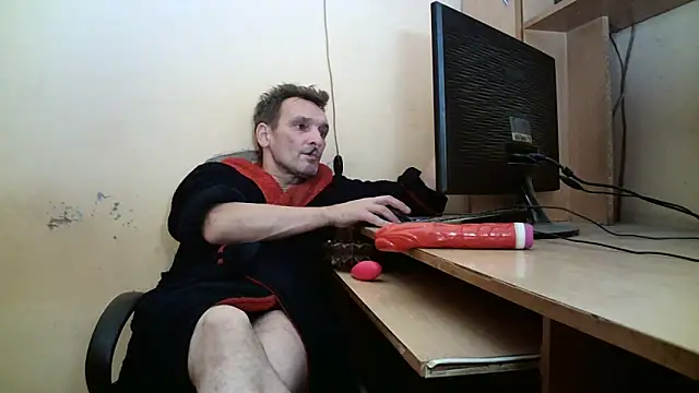 dundyFocus online show from October 2025 03:35:01 PM