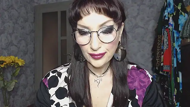 Aziza1 online show from April 2026 02:47:01 PM