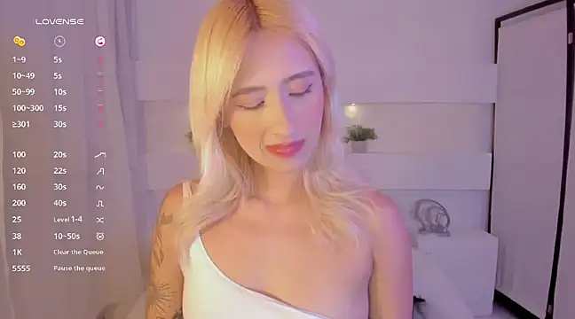 AshleyRoys online show from February 2025 07:52:02 PM