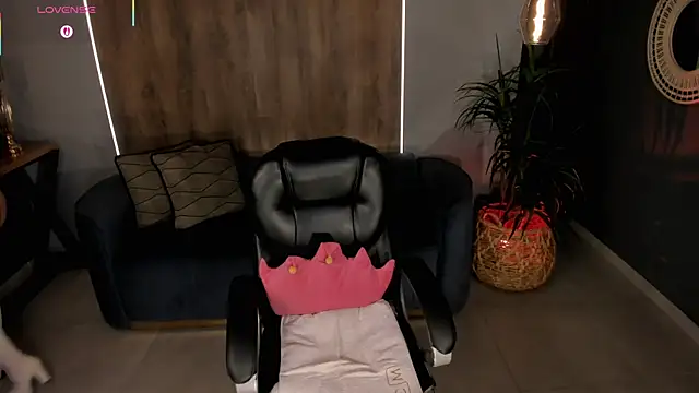 DannieSmith1 online show from April 2026 11:16:01 PM