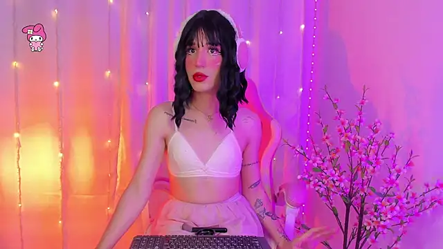 rosseblondee online show from June 2026 10:14:01 PM