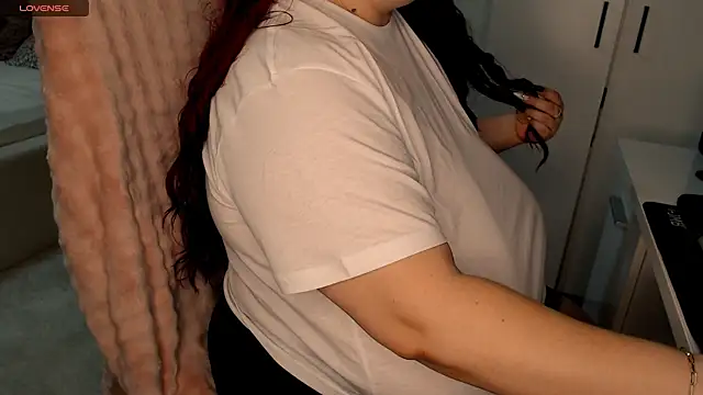 SenzualHotM online show from April 2026 10:54:02 PM