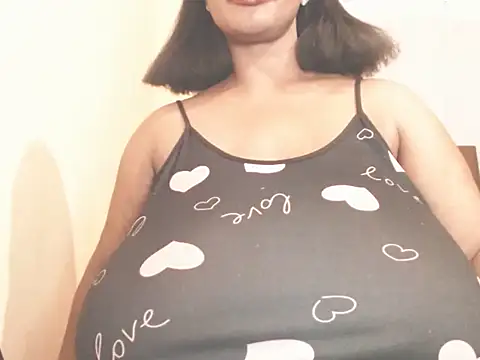 MissTits online show from May 2026 10:25:02 PM
