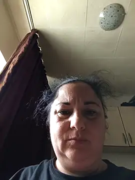 Snapshot of AleshaArabian chatting on May 2026 12:44:02 PM AleshaArabian online show from May 2026 12:44:02 PM