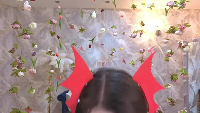 Snapshot of CloudGrace chatting on June 2026 06:22:02 PM CloudGrace online show from June 2026 06:22:02 PM