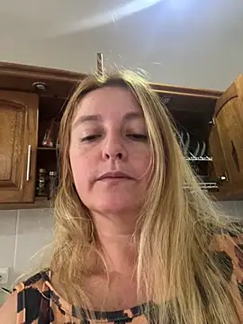 moniquerainx online show from April 2026 01:26:01 PM