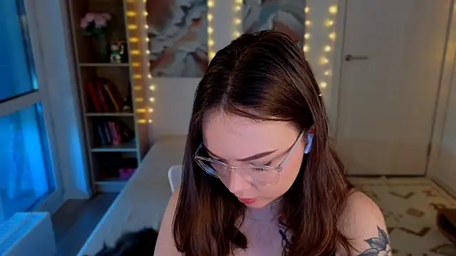 Snapshot of MilenaSaint chatting on June 2026 04:01:01 AM MilenaSaint online show from June 2026 04:01:01 AM