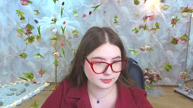 NicoleFoxery online show from April 2026 06:16:02 PM