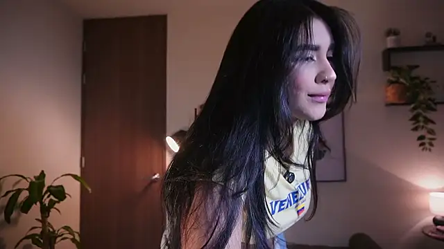 Isabella dior online show from March 2026 05:41:02 PM