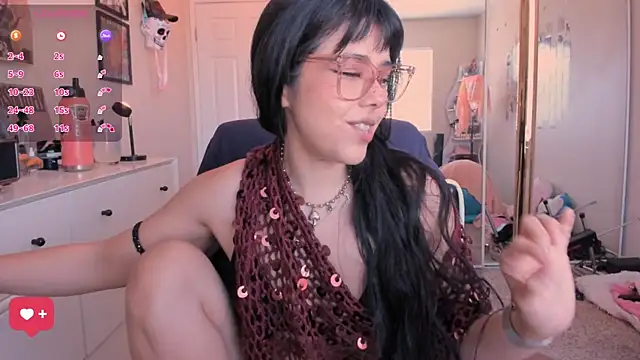 Evie-Luna online show from April 2026 12:33:02 AM