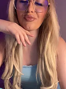 mollyxxx online show from February 2025 02:38:02 AM