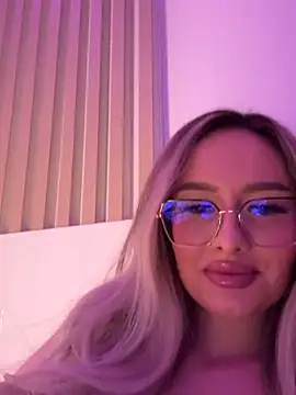 mollyxxx online show from February 2025 04:44:01 AM