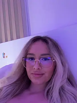 mollyxxx online show from March 2025 04:57:02 AM