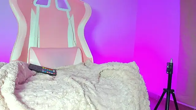 KataFerreira777 online show from April 2026 10:40:02 PM