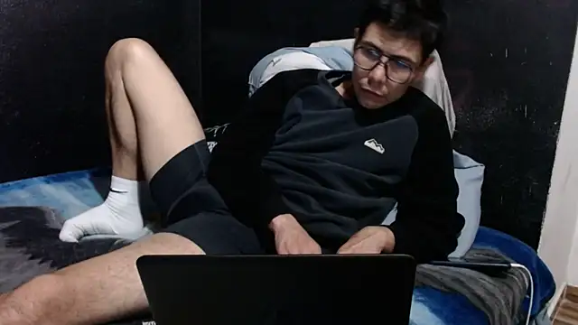 dannnyhot24 online show from January 2025 07:41:02 AM