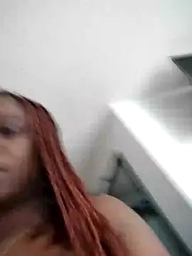 doucebrune online show from March 2026 06:55:02 PM