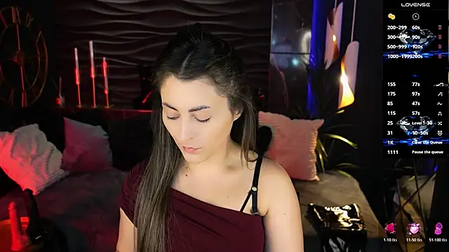 KylieMellow online show from July 2026 01:28:01 PM
