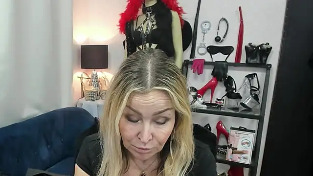 crystaLUX online show from March 2026 08:48:01 AM