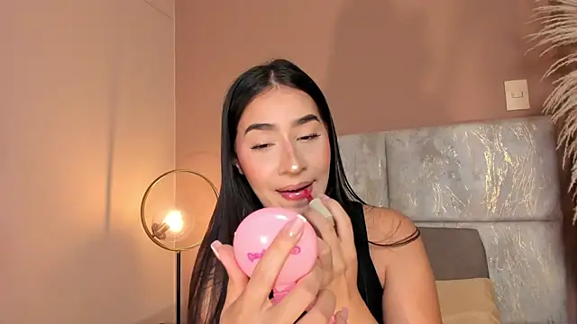 Christy Sea online show from May 2026 12:13:01 PM